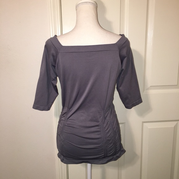 Bella B Wear Stretch Ruched Top - Picture 6 of 8